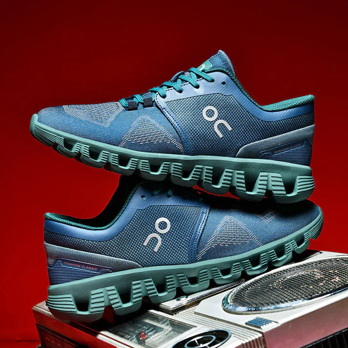 OC Motion Sneakers